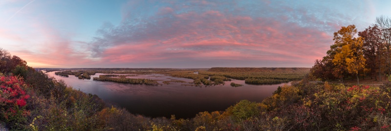 Mississippi River Sunset Over Prairie Du Chien Wisconsin